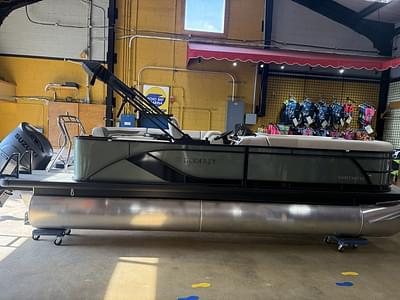 BOATZON | Godfrey 2086C SE 2026