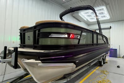 BOATZON | Godfrey AquaPatio 23 Flip Lounge Tritoon  235 SFLC 2026