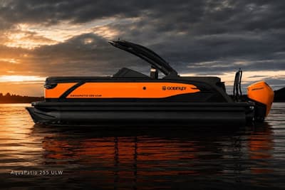 BOATZON | Godfrey AquaPatio 25 Ultra Lounge Windshield Tritoon  255 ULW 2027