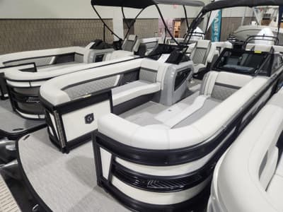 BOATZON | Godfrey AquaPatio 255 ULW 2026