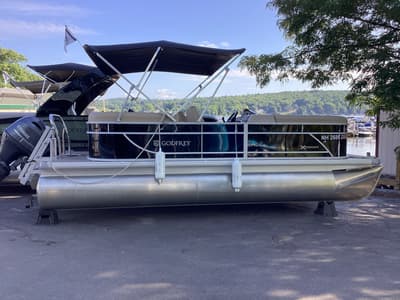BOATZON | Godfrey EX 2086 SBX 2026