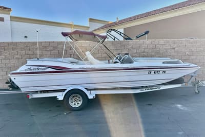 BOATZON | Godfrey Hurricane 2100 Sundeck 2000