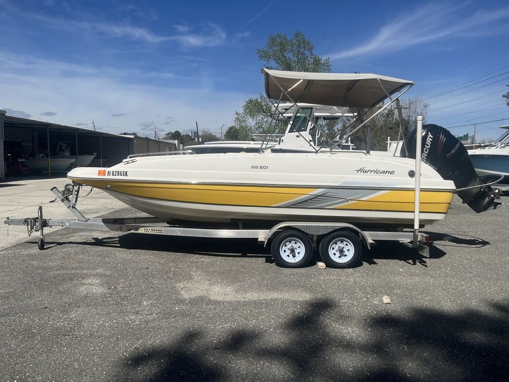 2017 GODFREY HURRICANE SS 201 - Sold Boat
