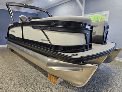 BOATZON | GODFREY MARINE MC215SBC TRITOON 2027