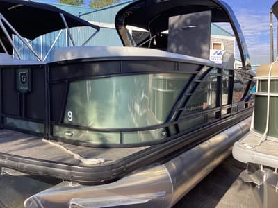 BOATZON | Godfrey MC 235 SB 2025