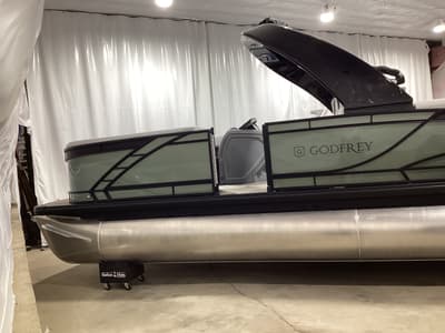 BOATZON | Godfrey Monaco 235 SB 2025