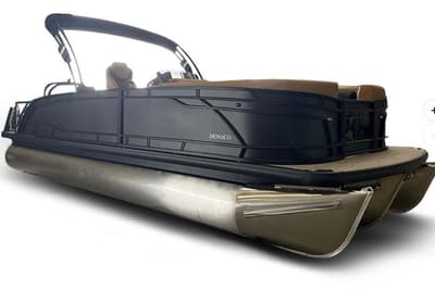 BOATZON | Godfrey Monaco 25 MidTable Flip Lounge Tritoon  255 MTF 2027