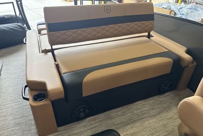 BOATZON | Godfrey Monaco 25 Single Flip Lounge Tritoon  255 SFLC 2027
