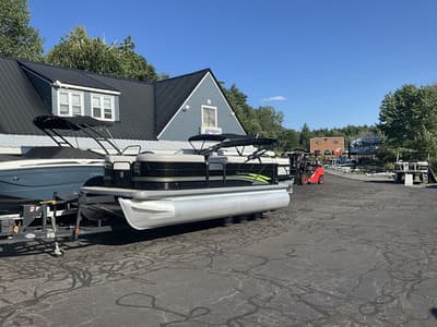 BOATZON | Godfrey Pontoons SW 2086 C 2018