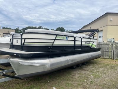 BOATZON | Godfrey Pontoons SW 2286 SB 2019
