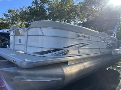 BOATZON | Godfrey Pontoons SW 2486 SB 2017