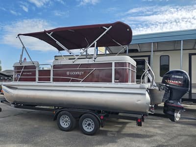 BOATZON | Godfrey Pontoons Sweetwater 2086 C 2023