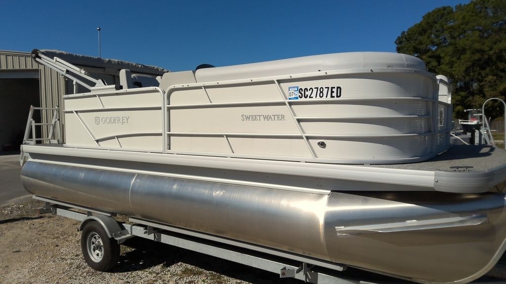 2023 Godfrey Pontoons Sweetwater 2086 C - Sold Boat