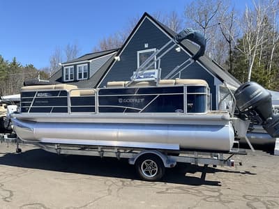 BOATZON | Godfrey Pontoons Sweetwater 2186 SB 2023