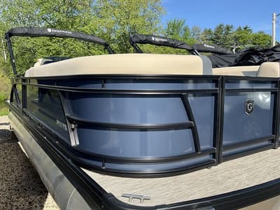 BOATZON | Godfrey Pontoons Sweetwater 2286 C 2026