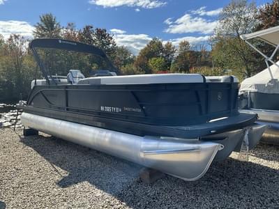 BOATZON | Godfrey Pontoons Sweetwater 2286 SB 2025