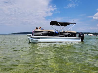BOATZON | Godfrey Pontoons Sweetwater 2286 SB GTP 27 in Center Tube 2023
