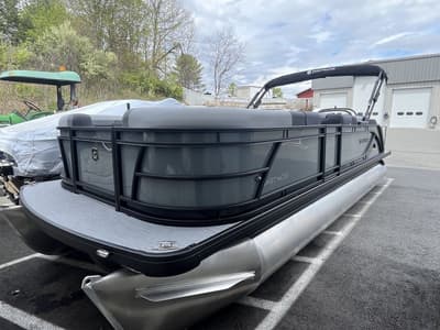 BOATZON | Godfrey Pontoons Sweetwater 2286 SFL 27 iMPACT Center Tube Package 2026