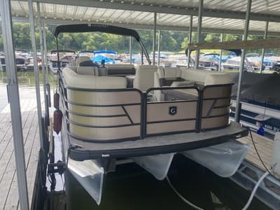 BOATZON | Godfrey Pontoons Sweetwater 2286 SFL iMPACT 29 in Center Tube 2022 BOATZON | Godfrey Pontoons Sweetwater 2286 SFL iMPACT 29 in Center Tube 2022