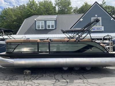 BOATZON | Godfrey Pontoons Sweetwater 2286 SFL Sport Tube 27 in Package 2027