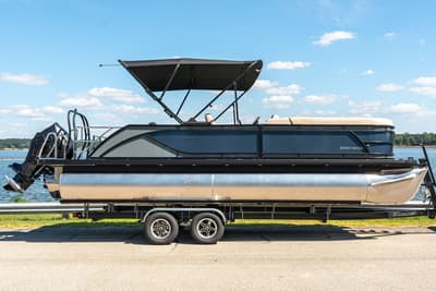BOATZON | Godfrey Pontoons Sweetwater 2286 SFLC 2026