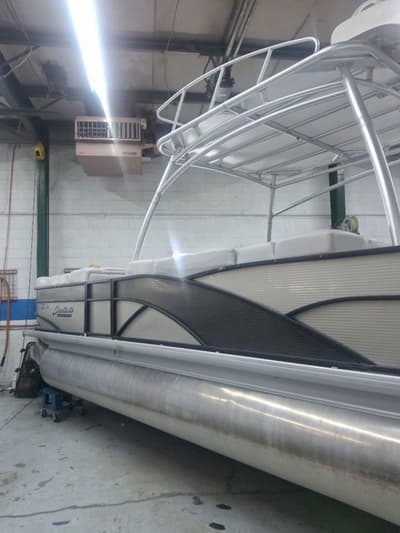 BOATZON | Godfrey Pontoons Sweetwter Premium 240SD 2016