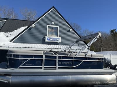 BOATZON | Godfrey Pontoons Xperience 2086 CXP 25 in Package 2026