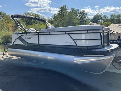 BOATZON | Godfrey Pontoons Xperience 2086 CXP Sport Tube 27 in Package 2027