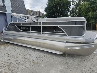 BOATZON | Godfrey Pontoons Xperience 2086 SFLX 25 in Package 2026