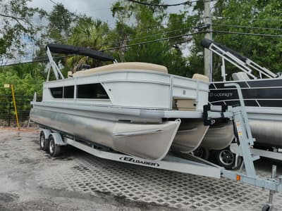 BOATZON | Godfrey Pontoons Xperience 2286 FSX 2026