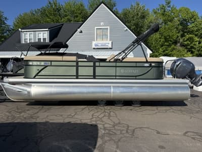 BOATZON | Godfrey Pontoons Xperience 2286 SBX Sport Tube 27 in Package 2026