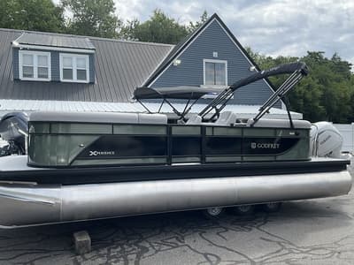 BOATZON | Godfrey Pontoons Xperience 2286 SBX Sport Tube 27 in Package 2027