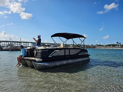 BOATZON | Godfrey Sanpan 2400 SBC 2020