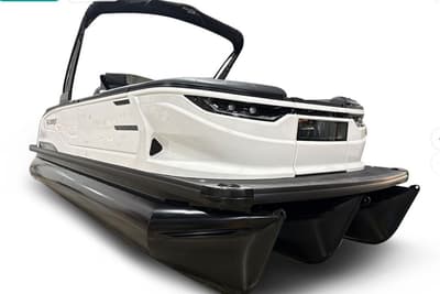 BOATZON | Godfrey Sanpan 25 Split Bench Tritoon  2500 SBC 2027