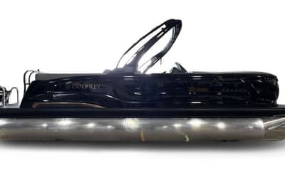 BOATZON | Godfrey Sanpan 25 Ultra Lounge Tritoon  2500 ULC 2027