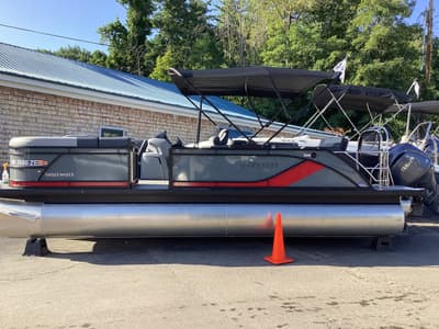 BOATZON | Godfrey SW 2286 DT 2026