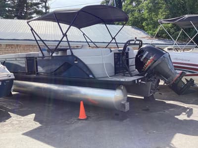 BOATZON | Godfrey SW 2286 MT 2025