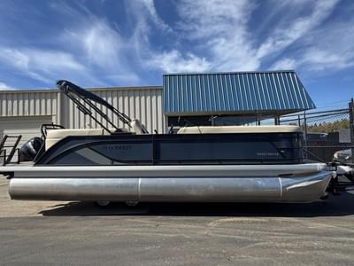 BOATZON | Godfrey SW 2286 SB 2025