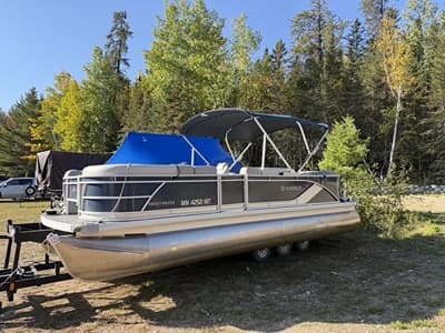 BOATZON | Godfrey SW2286FS tritoon 2026