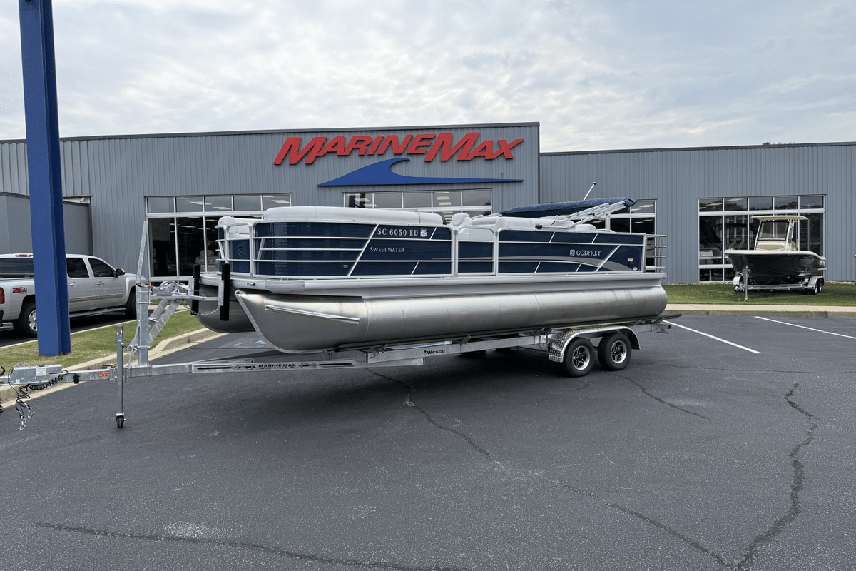 2023 Godfrey SW2286SFL - Sold Boat