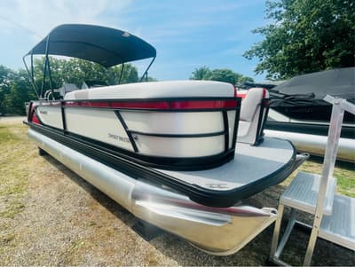 BOATZON | Godfrey SW2286SFLC 2027