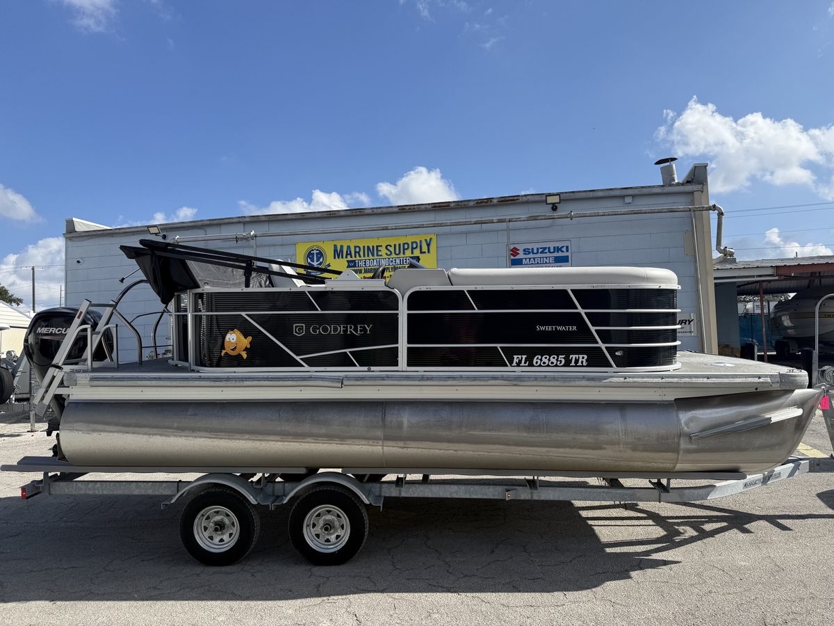 2023 Godfrey Godfrey Sweetwater 2086 BFX 2023 - Sold Boat