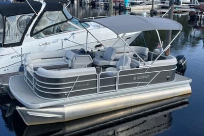 BOATZON | Godfrey Sweetwater 2086 SB 2023