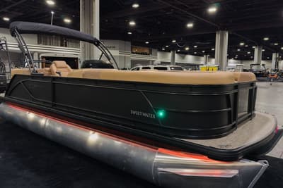 BOATZON | Godfrey Sweetwater 22 Split Bench Tritoon  2286 SBC 2026