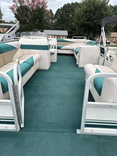 BOATZON | Godfrey Sweetwater 220 SR 1997