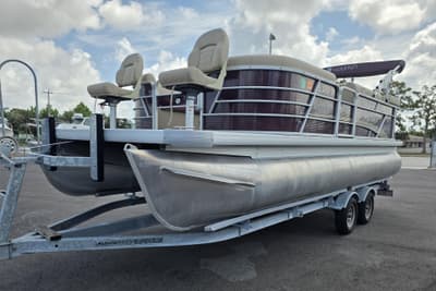 BOATZON | Godfrey Sweetwater 2286 BF 2022