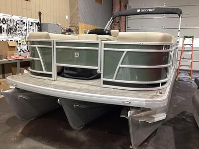 BOATZON | Godfrey Sweetwater 2286 FS 2024 BOATZON | Godfrey Sweetwater 2286 FS 2024
