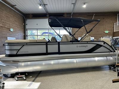 BOATZON | Godfrey Sweetwater 2286 QS 2025