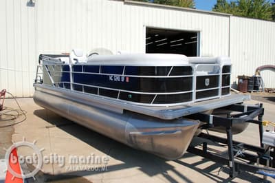 BOATZON | Godfrey Sweetwater 2286 SB 2017 BOATZON | Godfrey Sweetwater 2286 SB 2017