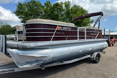 BOATZON | Godfrey Sweetwater 2286 SB 2022